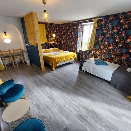 Logis Hotels - Auberge De L'Ile - Hotel 3 Etoiles Et Restaurant Creysse  Kültér fotó