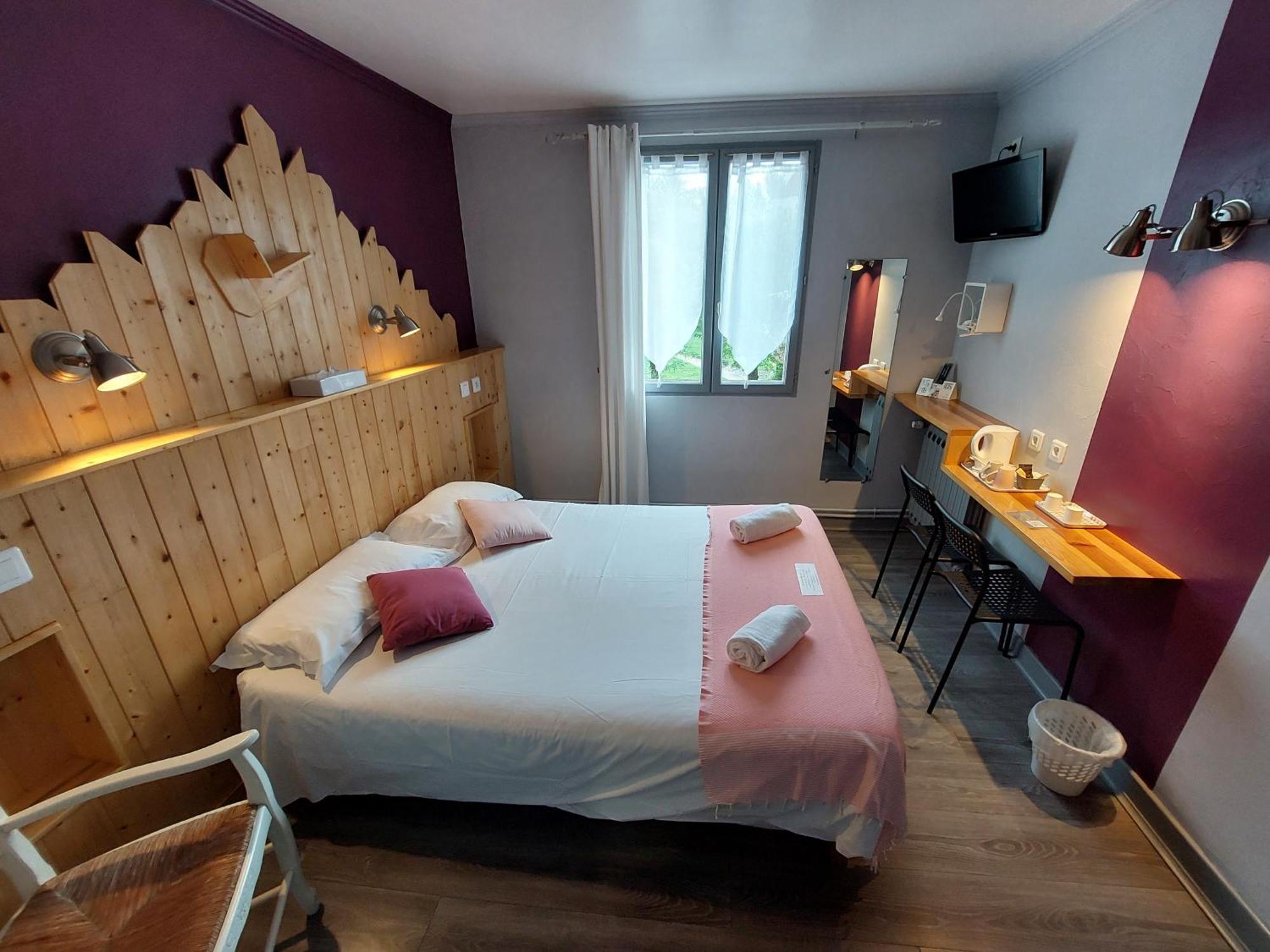 Logis Hotels - Auberge De L'Ile - Hotel 3 Etoiles Et Restaurant Creysse  Kültér fotó