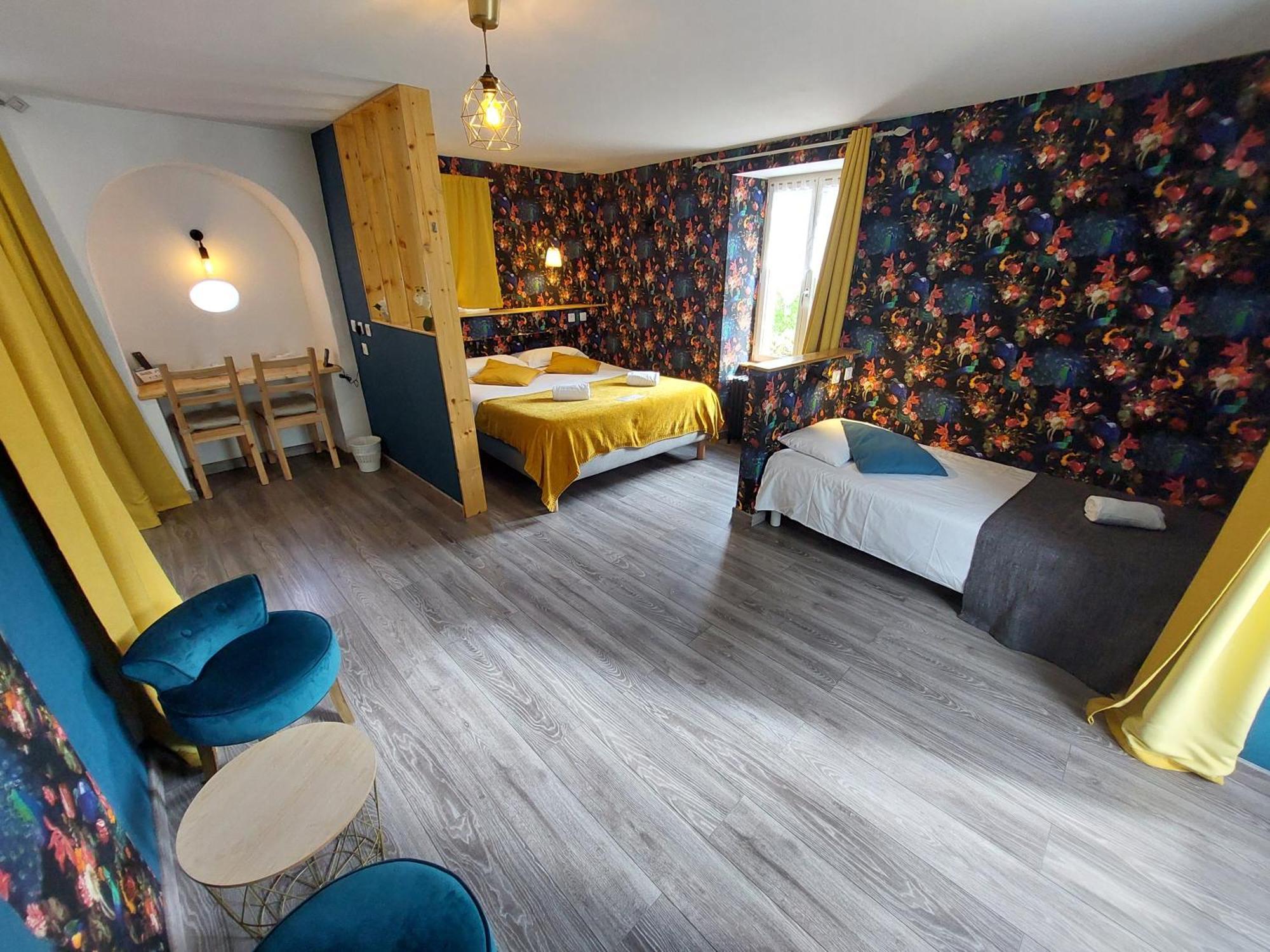 Logis Hotels - Auberge De L'Ile - Hotel 3 Etoiles Et Restaurant Creysse  Kültér fotó