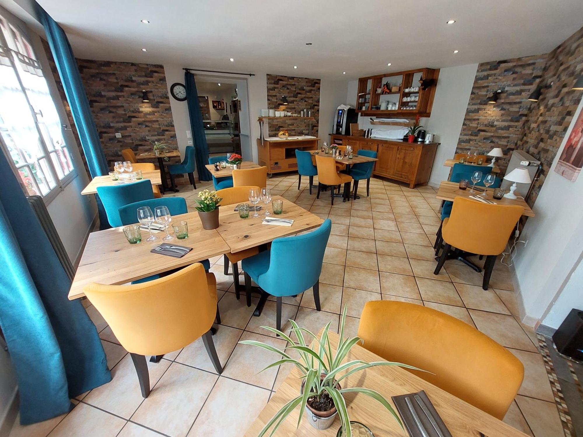Logis Hotels - Auberge De L'Ile - Hotel 3 Etoiles Et Restaurant Creysse  Kültér fotó