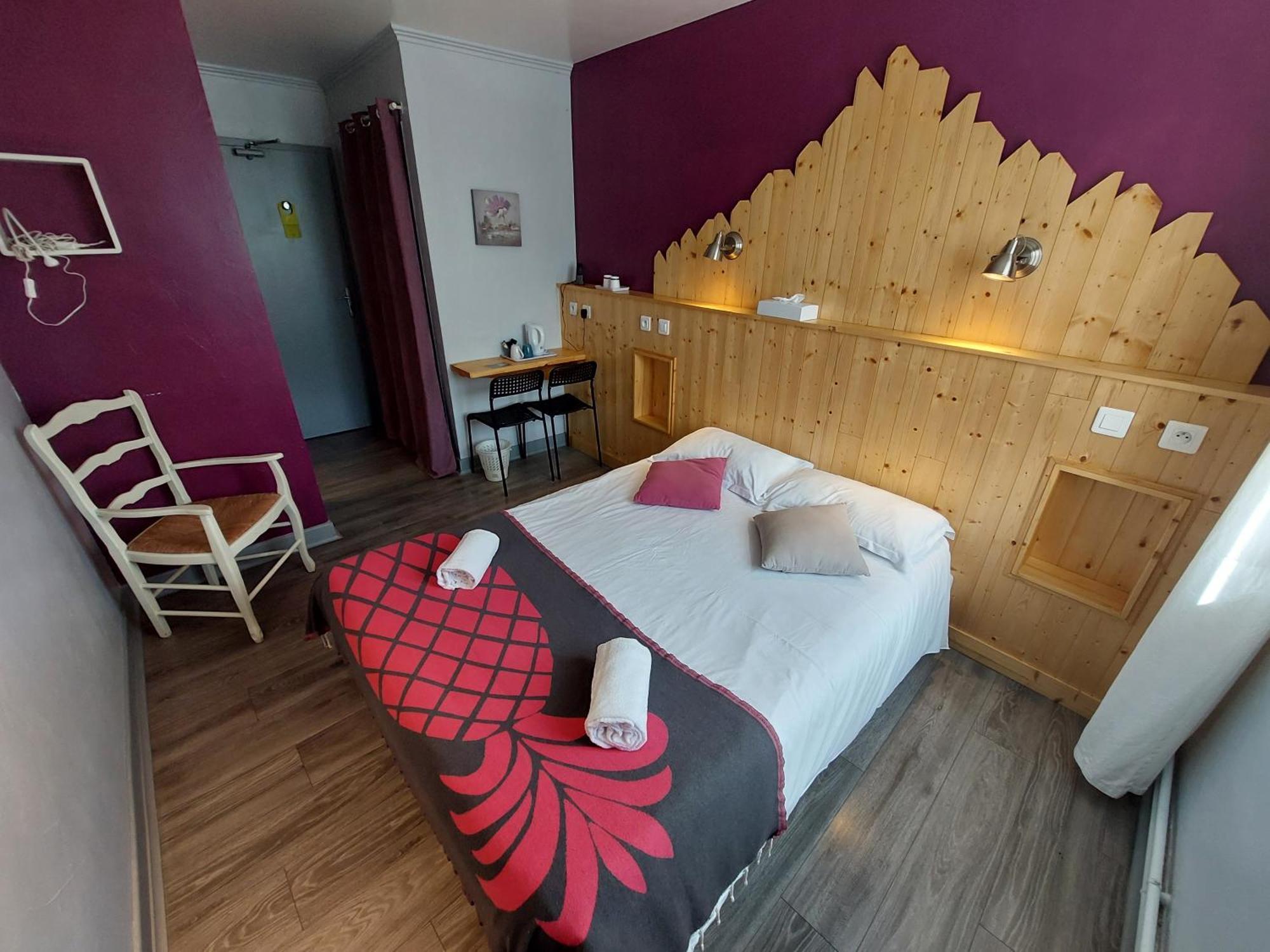Logis Hotels - Auberge De L'Ile - Hotel 3 Etoiles Et Restaurant Creysse  Kültér fotó
