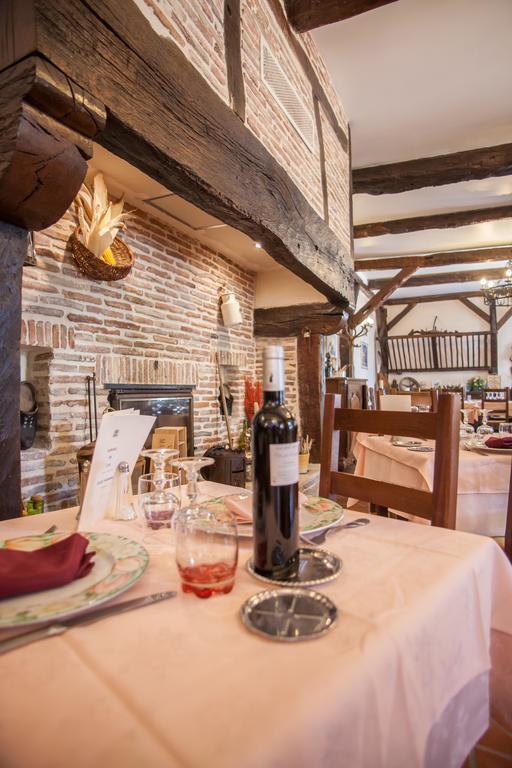 Logis Hotels - Auberge De L'Ile - Hotel 3 Etoiles Et Restaurant Creysse  Kültér fotó