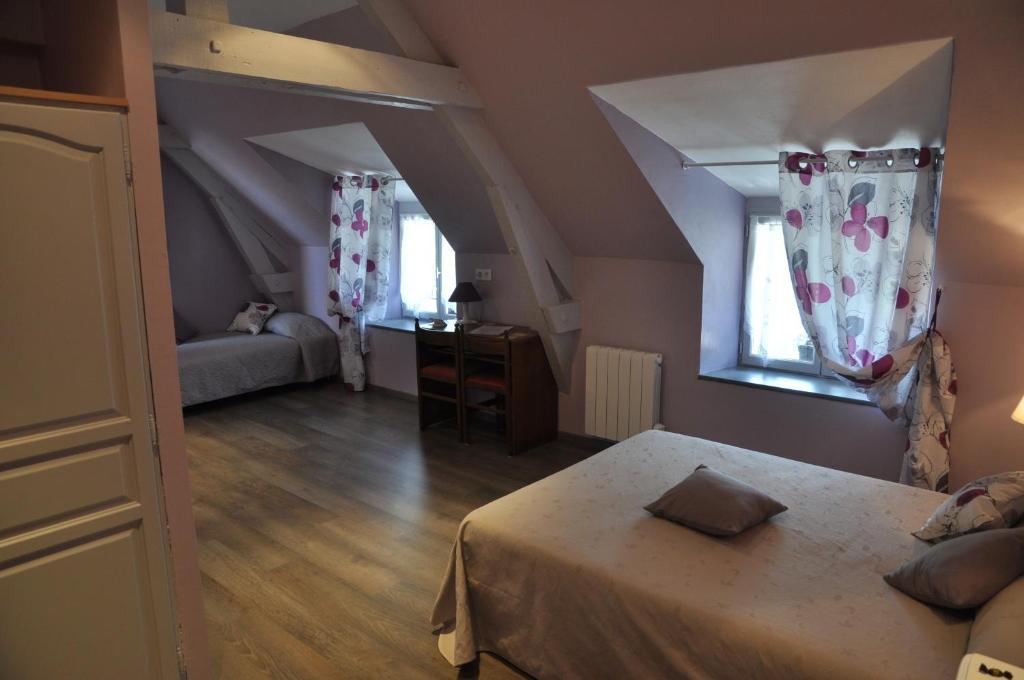 Logis Hotels - Auberge De L'Ile - Hotel 3 Etoiles Et Restaurant Creysse  Kültér fotó