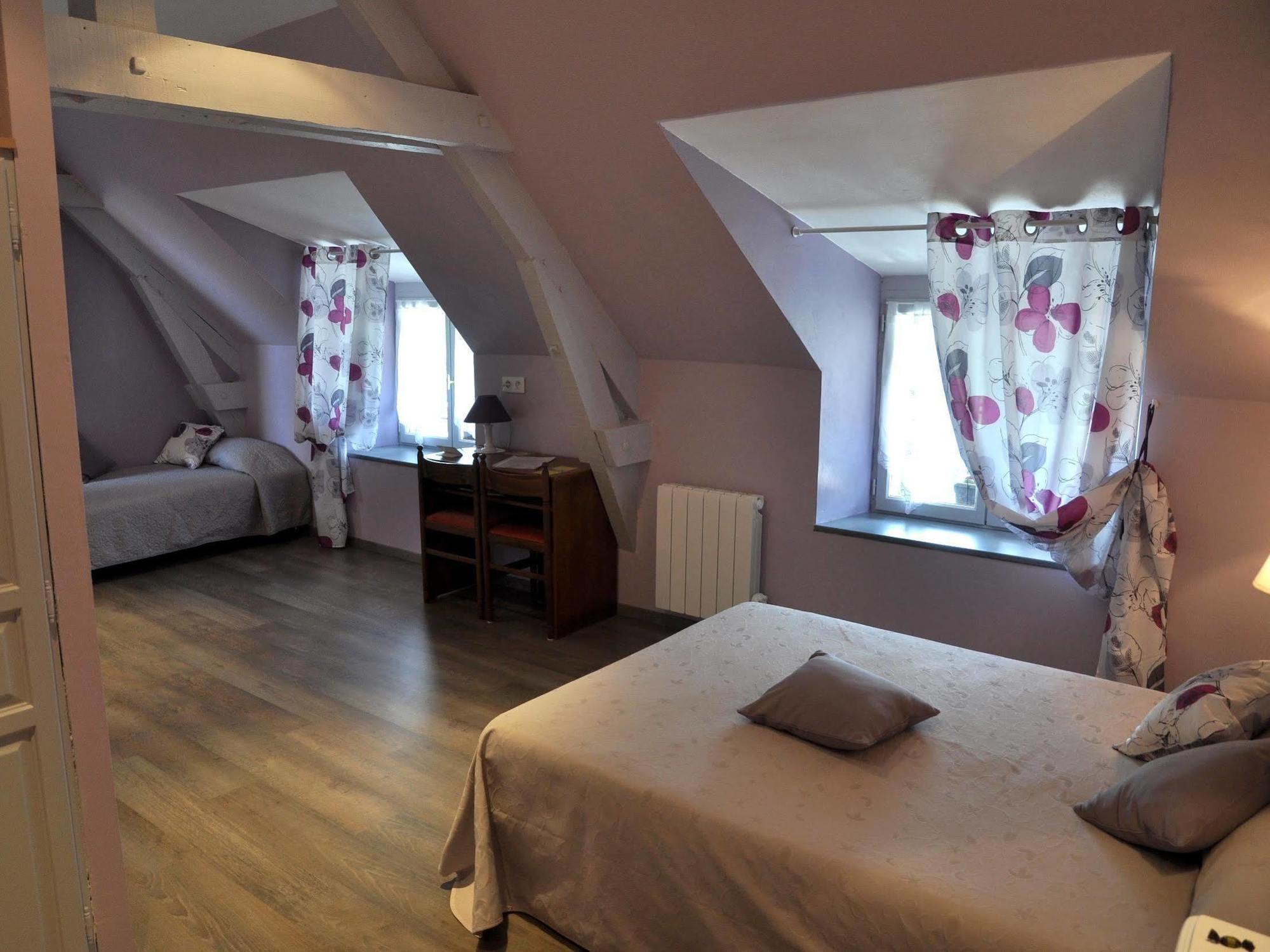 Logis Hotels - Auberge De L'Ile - Hotel 3 Etoiles Et Restaurant Creysse  Kültér fotó
